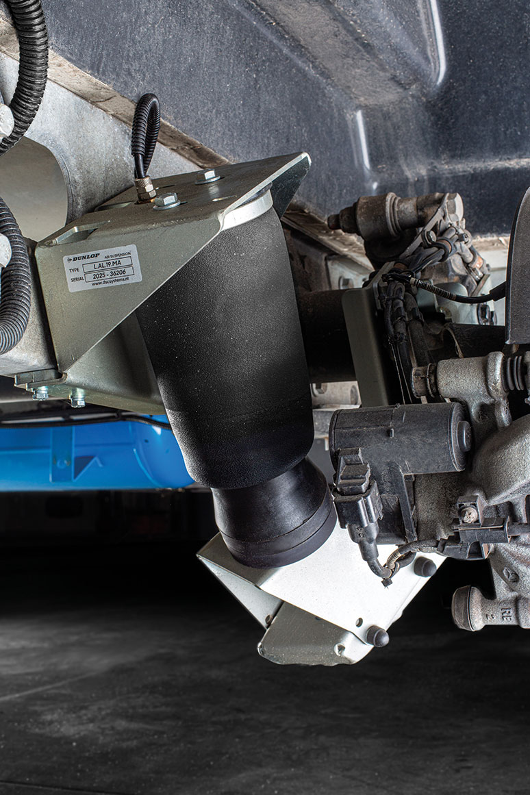 Kamper na poduszkach. Przystanek Ostropa i zawieszenie pneumatyczne 2